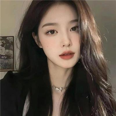 吉丝兰·马克斯韦尔：富淫